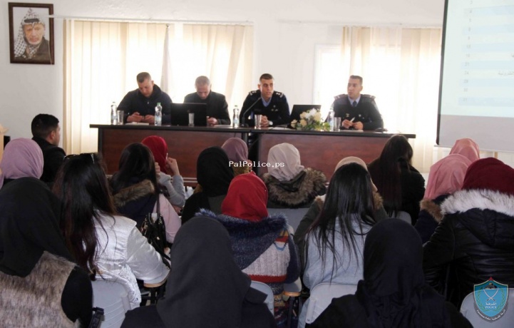 الشرطة تحاضر بطلبة جامعة فلسطين الأهلية في محافظة بيت لحم