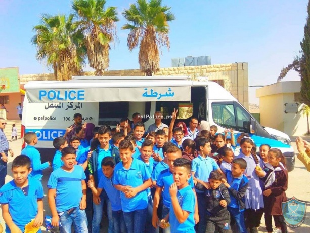 مركز الشرطة المتنقل ينظم يوم توعوي لأكثر من 170 طالب في بيت لحم