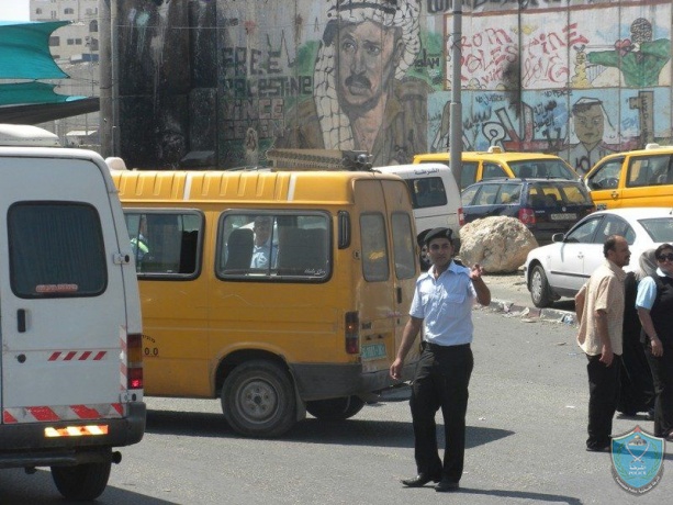 الشرطة تسهل حركة  المصلين للجمعة الثالثة على التوالي بالقرب من معبر قلنديا