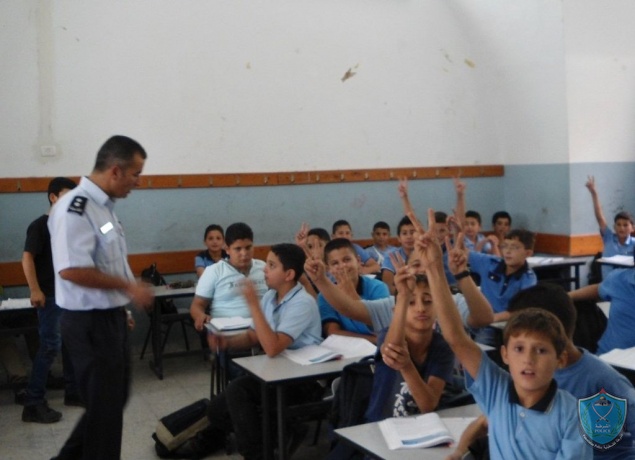 الشرطة : محاضرة ﻻدارة اﻻحداث في مدرسة ذكور الرام شمال القدس