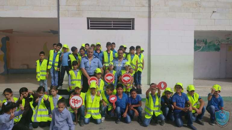 الشرطة تقيم يوماً شرطياً لأكثر من 150 طالب وطالبة في بيت لحم