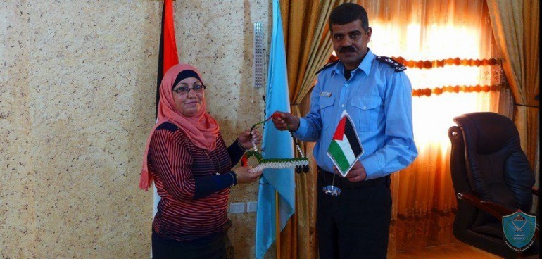 الشرطة وجمعية طوباس الخيرية يبحثان سبل تعزيز التعاون المشترك في طوباس