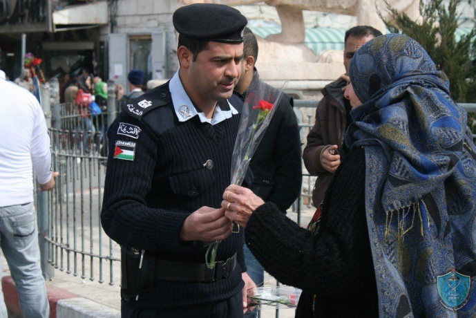 الشرطة تكرم المرأة والعاملات في الشرطة برام الله
