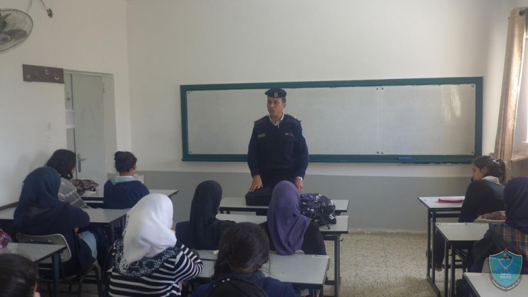 الشرطة تنظم محاضرات توعوية  في مدارس محافظة رام الله والبيرة