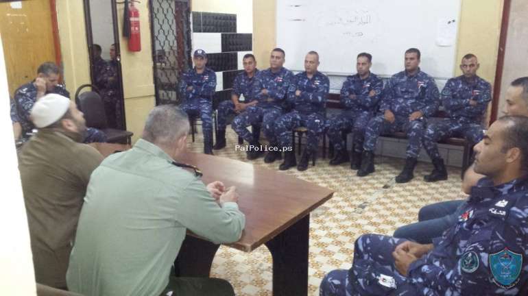 الشرطة تنظم محاضرة دينية في ذكرى المولد النبوي الشريف في قلقيلية