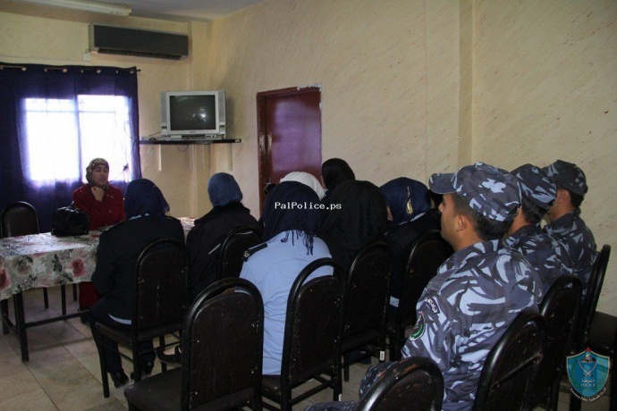 الشرطة : محاضرة حول الأشخاص ذوي الإعاقة للشرطة النسائية في أريحا