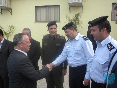 شرطة طوباس تشارك في  افتتاح طرق في طوباس