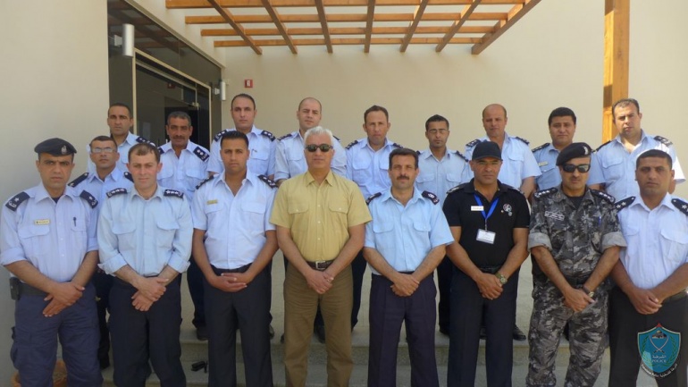 الشرطة تفتتح 6 دورات تخصصية في كلية فلسطين للعلوم الشرطية في اريحا