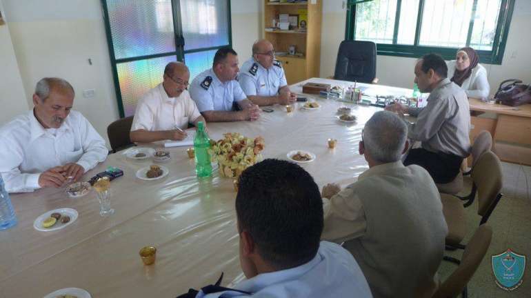 الشرطة ولجنة مخيم الفارعة يتفقان على عقد عدد من الفعاليات المشتركة