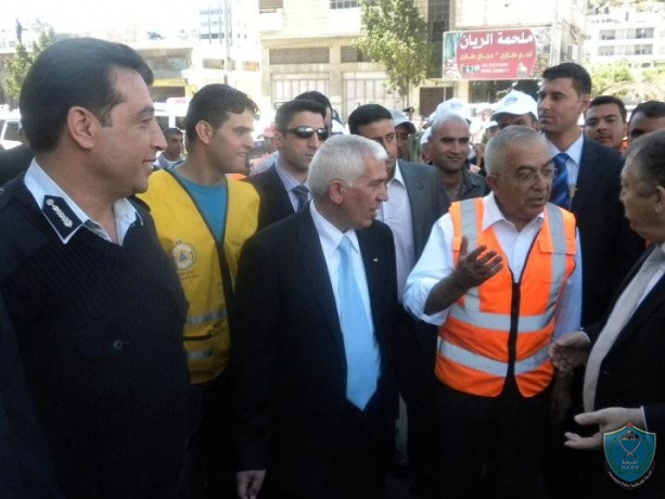 خلال زيارته لمحافظة الخليل " رئيس الوزراء يفتتح فعاليات النظافة بالمحافظة "