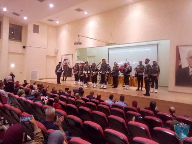 الشرطة تخرج المعسكر الشبابي "عشاق الاقصى" في اريحا