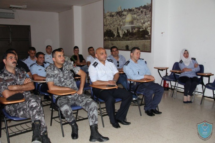 الشرطة تفتتح دورة أساليب التحقيق الجنائي في كلية فلسطين للعلوم الشرطية