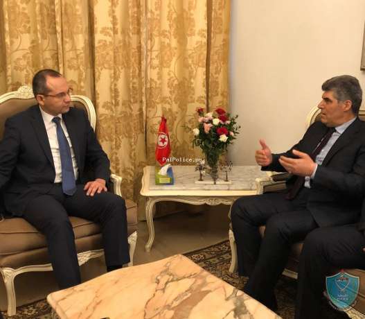 اللواء حازم عطا الله يبحث سبل التعاون المشترك مع وزير الداخلية ومدير الأمن الوطني التونسيين