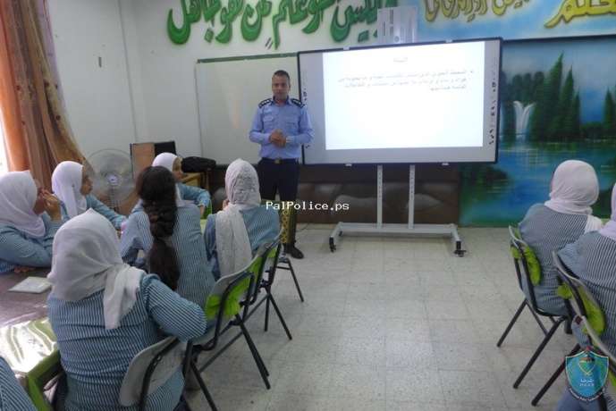 الشرطة تنظم سلسلة من المحاضرات الشرطية لطلبة مدارس مدينة  قلقيلية