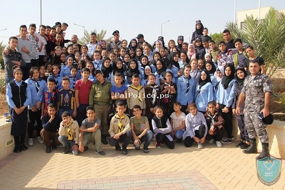 كلية فلسطين للعلوم الشرطية تستضيف 4 مدارس حكومية في اريحا