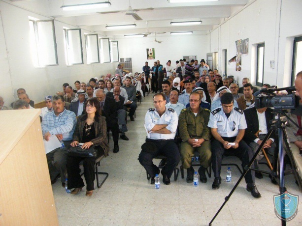 الشرطة تشارك في حفل افتتاح مركز  العلاج الطبيعي  و مختبر السمعيات  في مخيم الفارعه