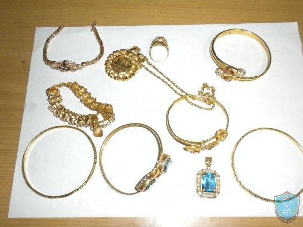الشرطة تكشف ملابسات سرقة مصاغ ذهبي بقيمة 90الف شيكل في بيت لحم