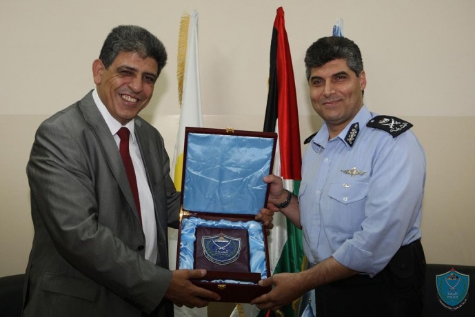 اللواء حازم عطا الله يستقبل وزير الداخلية القبرصي في كلية فلسطين للعلوم الشرطية