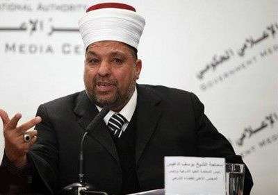 الشيخ ادعيس: البضائع الفاسدة متاجرة بالدم الفلسطيني