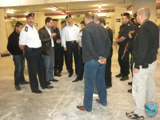 الشرطة تشرع بخطة مرورية جديدة عقب افتتاح مجمع " التكسيات " في نابلس