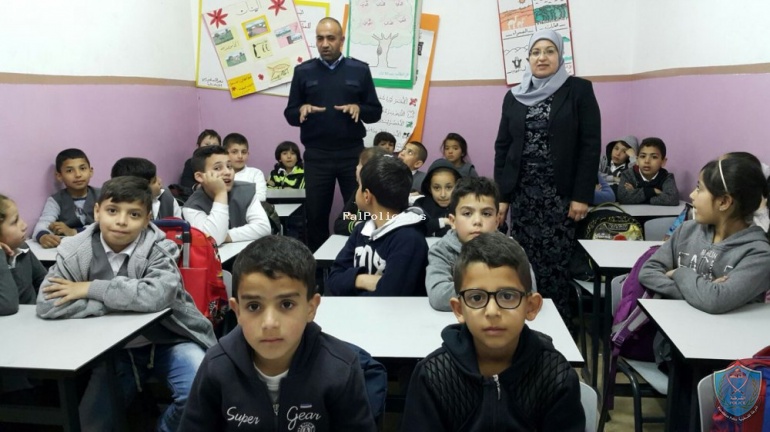 الشرطة تنظم 5 محاضرات توعوية في مدارس ضواحي القدس