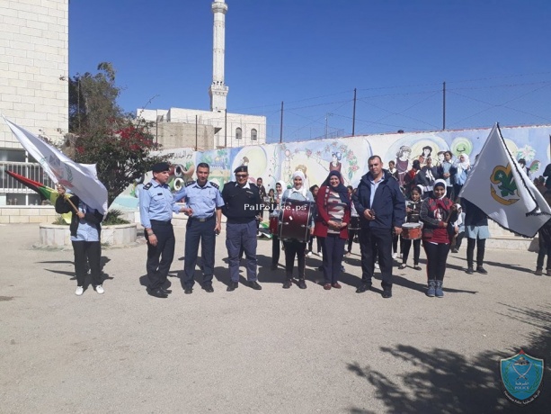 الشرطة تواصل تقديم محاضرات التوعية لطالبات مدرسة بنات سلواد الأساسية في رام الله