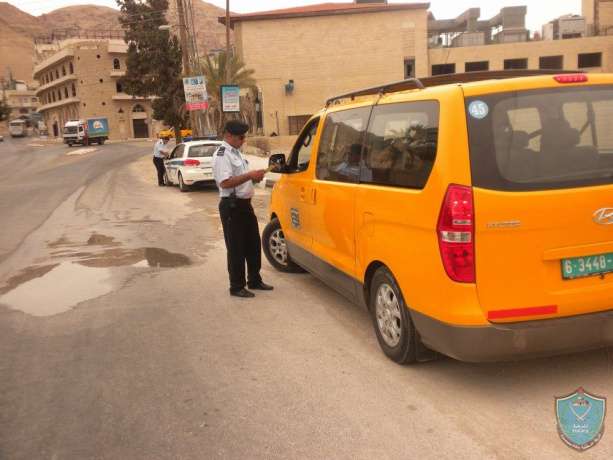 الشرطة تنفذ حملة مرورية في بلدة كفر الديك بمحافظة سلفيت