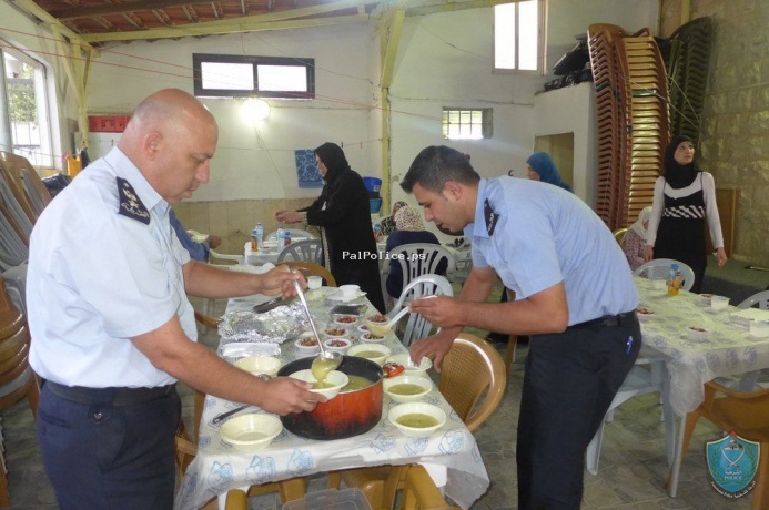 الشرطة تنظم افطار رمضاني لجمعية الوفاء لرعاية المسنين في سلفيت