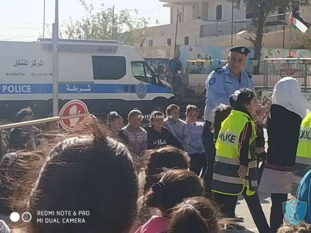 الشرطة تنظم يوم توعوي في منطقة جورة الشمعة في بيت لحم