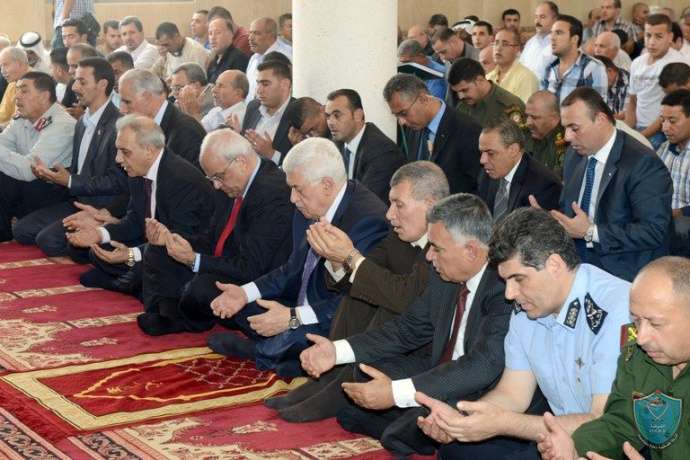 فخامة الرئيس يفتتح مسجد الحاج عبد العزيز صقر في أريحا