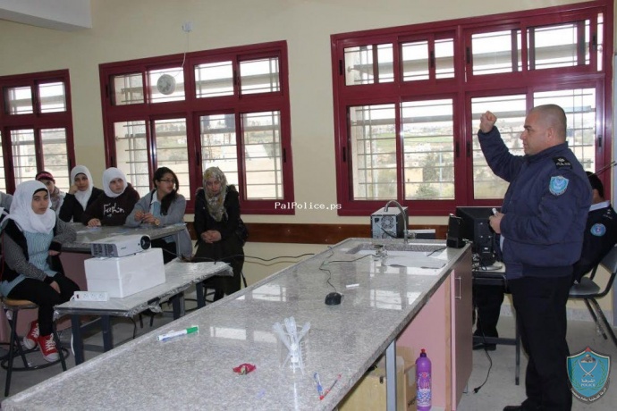 التوعية الشرطية تستهدف 350 طالب وطالبة في مدارس بلدة رافات