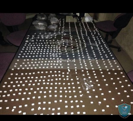 الشرطة تضبط 800 حبة من حبوب الاكستازي المخدرة في الخليل