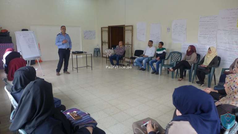 الشرطة تنظم محاضرة بعنوان (المخدرات وضررها على الفرد والمجتمع) في قلقيلية