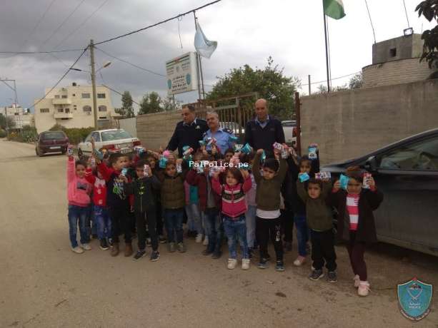 روضة اطفال "happy faces" تزور الشرطة في جنين