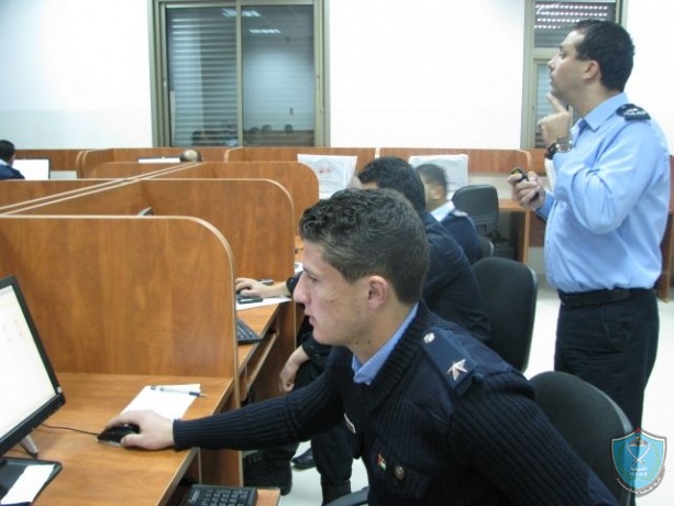 كلية فلسطين للعلوم الشرطية تفتتح دورة متخصصة بالحاسوب لدائرة الأحداث