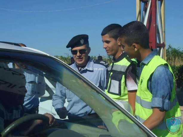 الشرطة تنظم يوم مروري ومحاضرات توعية لطلبة المدارس  في قلقيلية