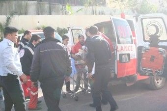 إصابة أم وأطفالها الأربعة في حادث سير في قلقيلية