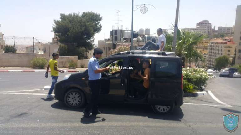 الشرطة والأجهزة الامنية تقوم بحملة ضد المركبات المخالفة والمفرقعات في بيت لحم