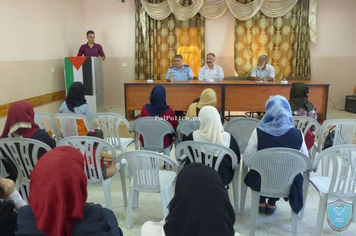 الشرطة ومديرية الثقافة ينظمان لقاءا مجتمعيا ( حول الكتابات الابداعيه على مواقع التواصل الاجتماعي  ) بطوباس