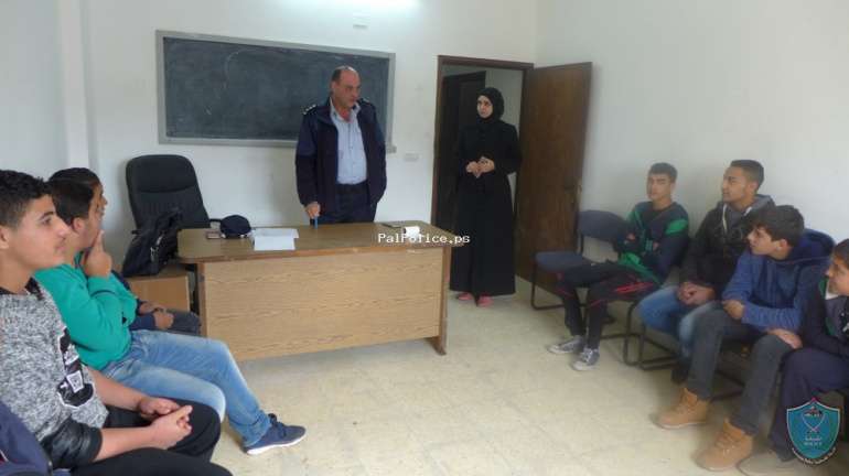 الشرطة والمركز الاجتماعي لتأهيل الشبيبة يطلقان المرحلة الأولى من برنامج المحاضرات الشرطية في قلقيلية