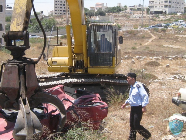 الشرطة تتلف 23 مركبه غير قانونية في ضواحي القدس 