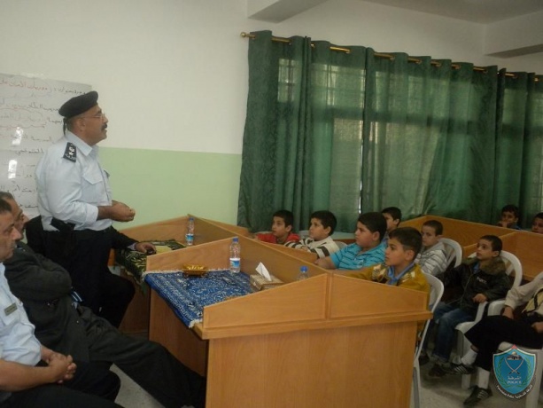 الشرطة تفتتح دورة بعنوان “دوريات الأمان على الطرق” لطلبة المدارس في مدينة قلقيلية