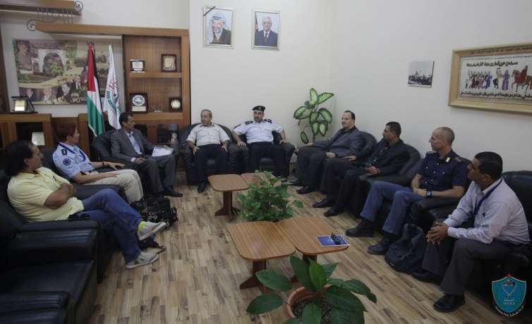 وفد من الشرطة الفلسطينية وبعثة الشرطة الاوروبية يزور الجامعة العربية الامريكية