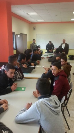 الشرطة تنظم محاضرة حول مخاطر الانترنت في مدرسة عابا الثانوية المختلطة في جنين