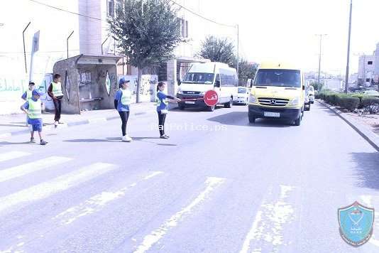 الشرطة تنظم يوم تدريب مروري لأطفال مخيم الشهيد ياسر عرفات في الخليل