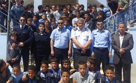 الشرطة تقيم يوماً شرطياً لطلبة مدارس الريف الشرقي بمحافظة بيت لحم