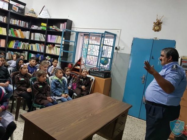 الشرطة تنظم محاضرتي توعية في مدارس القبيبة بضواحي القدس.