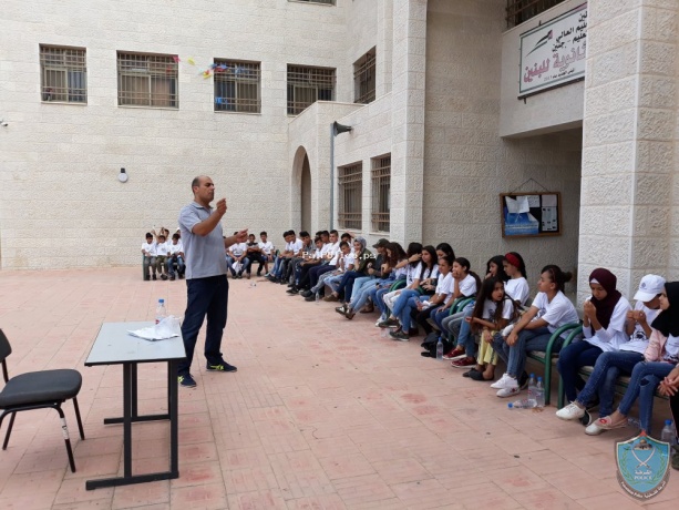 الشرطة تنظم محاضرة توعية في مخيم صيفي مدرسة برطعة الثانوية للبنين في جنين