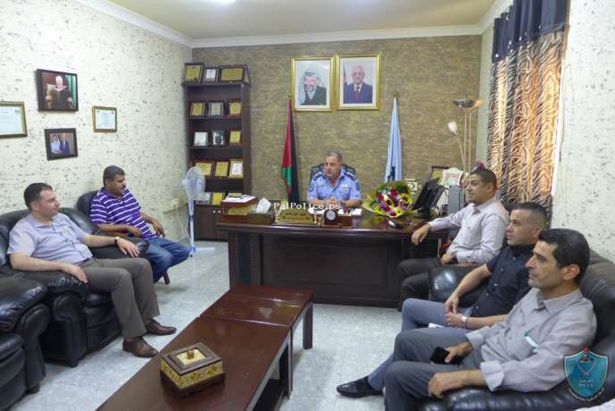 الشرطة و جامعة القدس المفتوحة يبحثان سبل تعزيز التعاون المشترك في قلقيلية