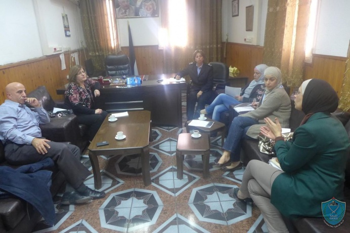 الشرطة تعقد ورشة عمل بعنوان "ظاهرة التسول مسبباتها وتداعياتها على المجتمع" في نابلس.